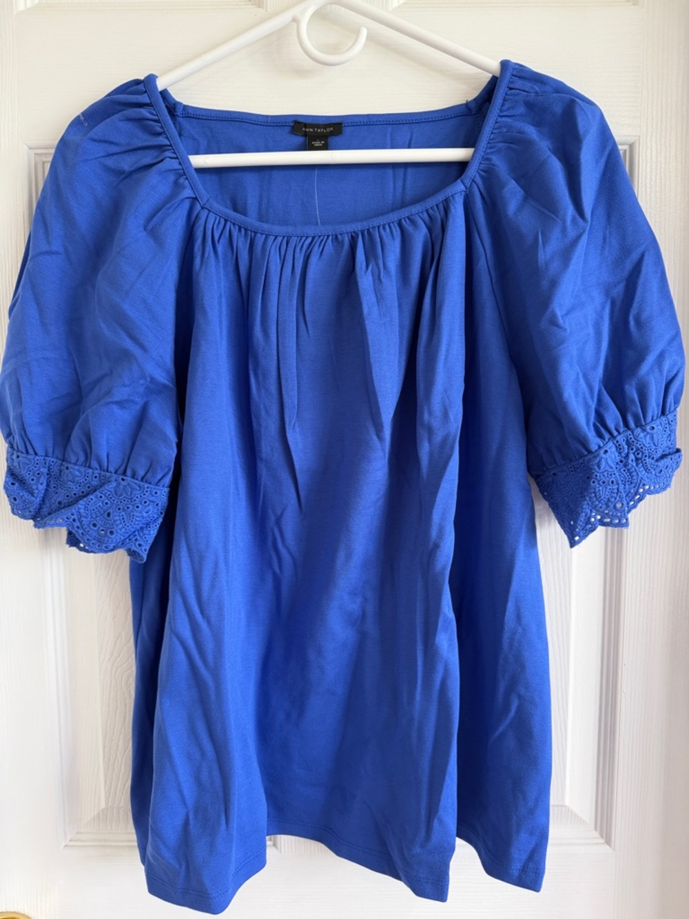 NWT Ann Taylor Cobalt Blue Puff Sleeve Eyelet Cuff Top
